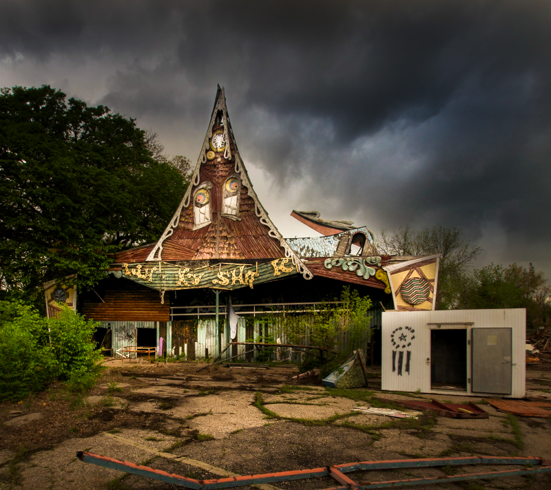 Illustration for article titled Eerie Images of America's Abandoned Amusement Parks Will Haunt You